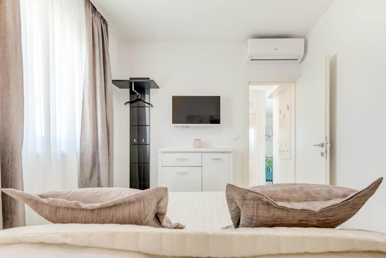 Modern 4* Luxury Apartment In Center Трогир Экстерьер фото