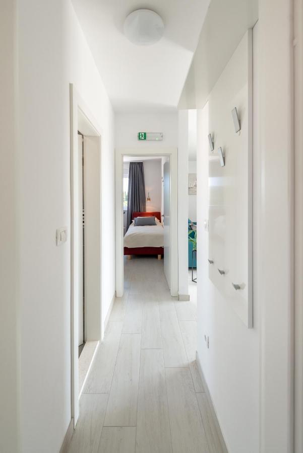 Modern 4* Luxury Apartment In Center Трогир Экстерьер фото